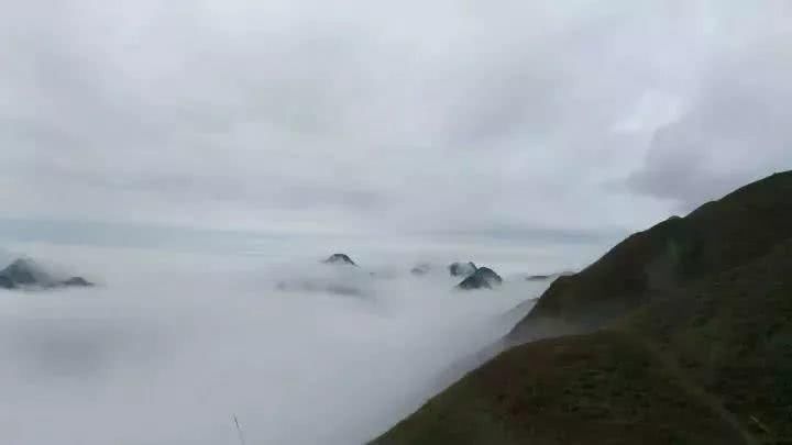 传说中的徒步天堂！广东这处秘境伫立于险峰之巅，登顶须越过999