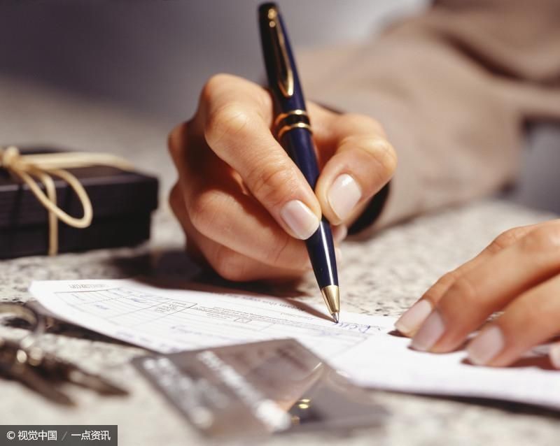 应届生考进银行只能做柜员岗么