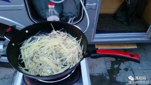 【RV达人】大忙人一个二十多岁就开始了自己房车之旅的“奇人”