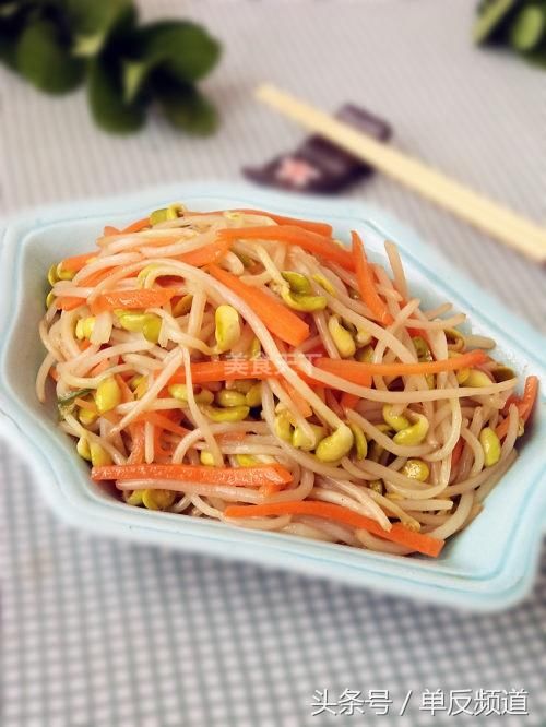 肉丝炒胡萝卜丝怎么炒 t01bf9cbb03a3a26688.jpg