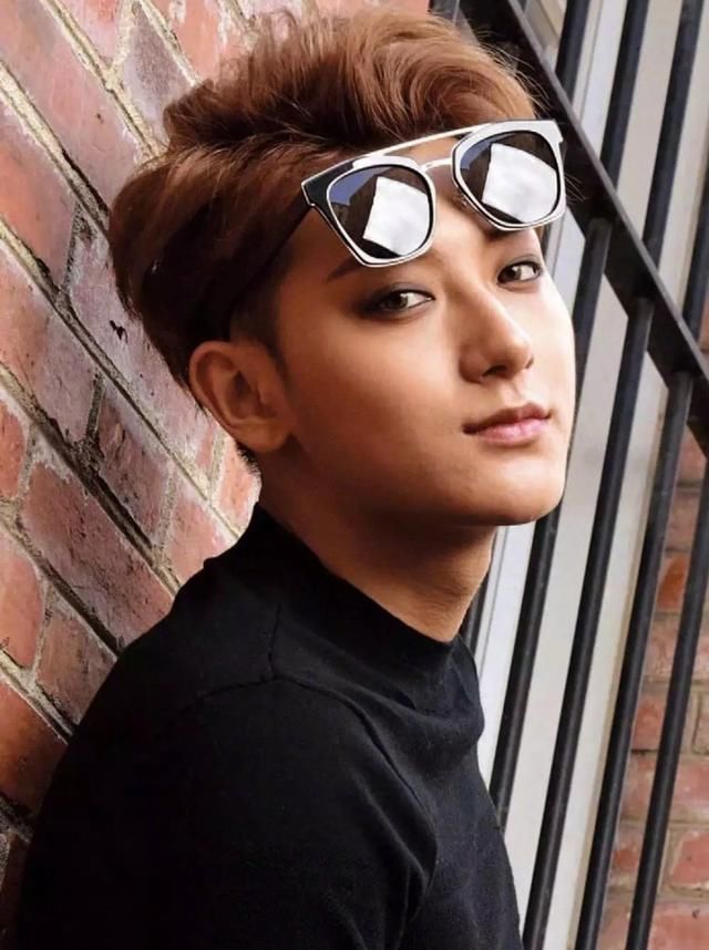 黄子韬发牢骚被工作压的喘不过气,黄晓明:别闹