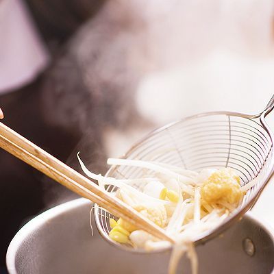 鲜虾金针菇沙茶荞麦面