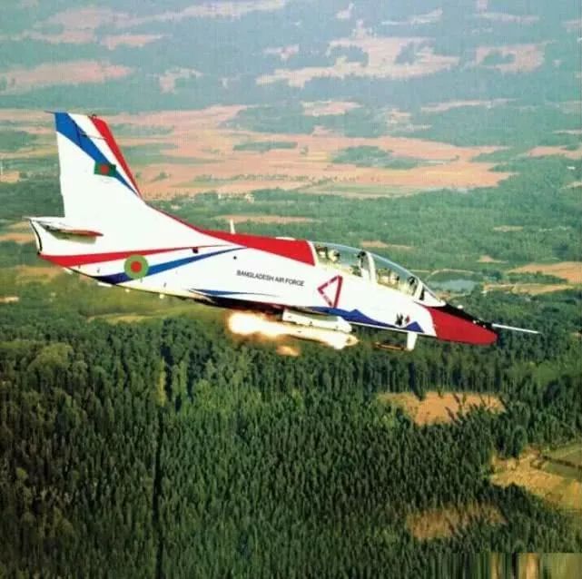 国产战机再获新订单,南亚回头客买来当主力,