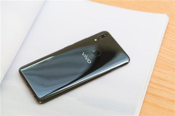 vivo Z1性能实测:流畅度逆天，把把吃鸡太给力