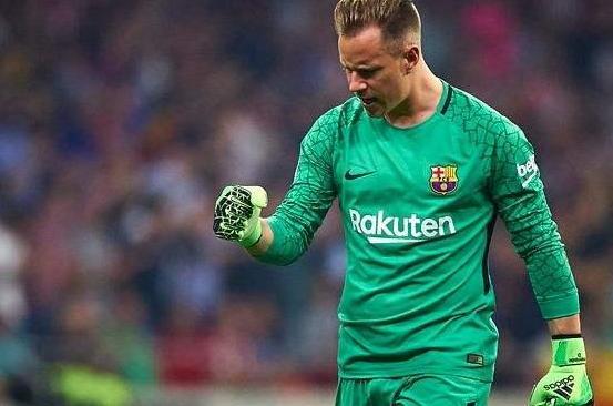 巴萨战平热刺!有一人的表现比登贝莱更惊艳,却