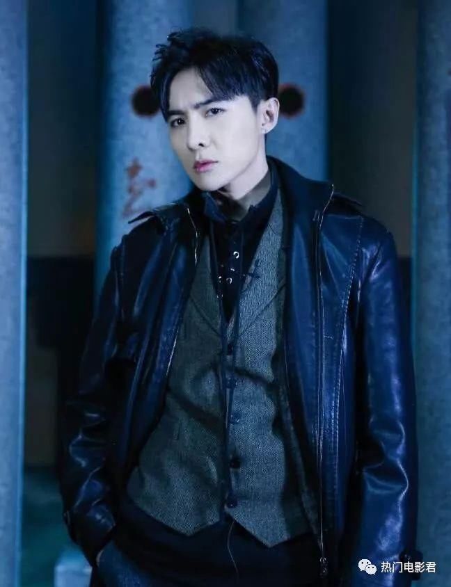 粉丝手撕芒果节目组P遗照侮辱日韩明星，看到导演的道歉声明，吃