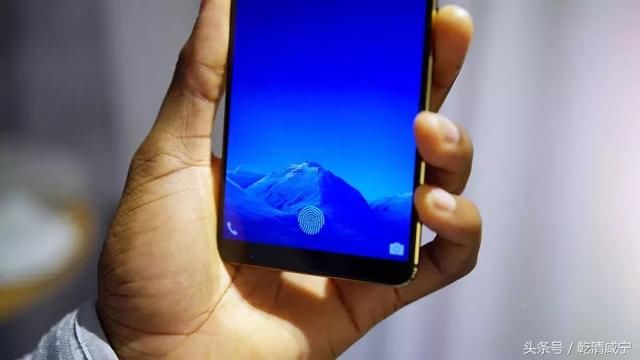 全世界第一台全面屏手机,诞生了!居然是vivo,国