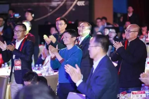 被关押了近10年的他出狱了！