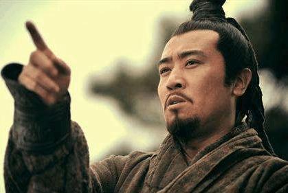 刘备到底是忠还是奸? 庞统只用了一句话, 揭开