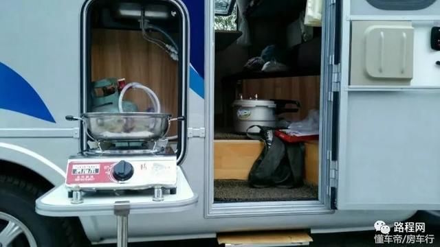 【RV达人】大忙人一个二十多岁就开始了自己房车之旅的“奇人”