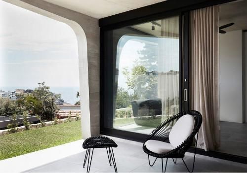 T形结构作为立面的住宅