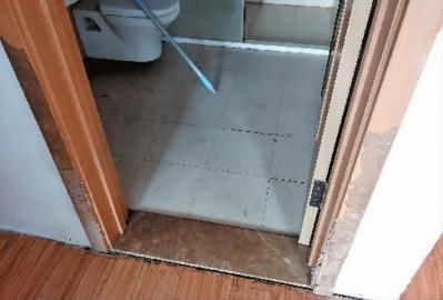 一地狗毛、门框破损…出租房子两年 租户至今