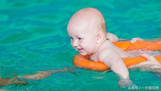 预防篇宝妈带宝宝去游泳馆中途两分钟去买奶粉