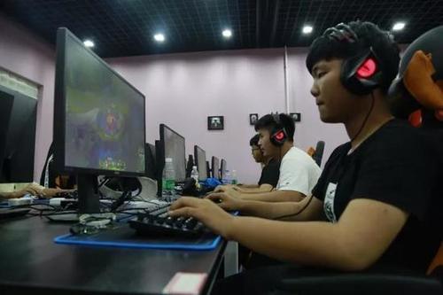 中国电竞最好的时代!恭喜OMG夺冠!