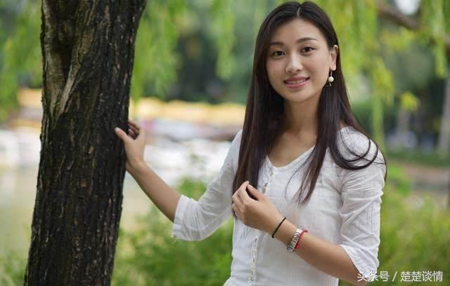 婆婆，你不是喜欢听好听话？大过年的，怎么不去找你那孝顺女儿？