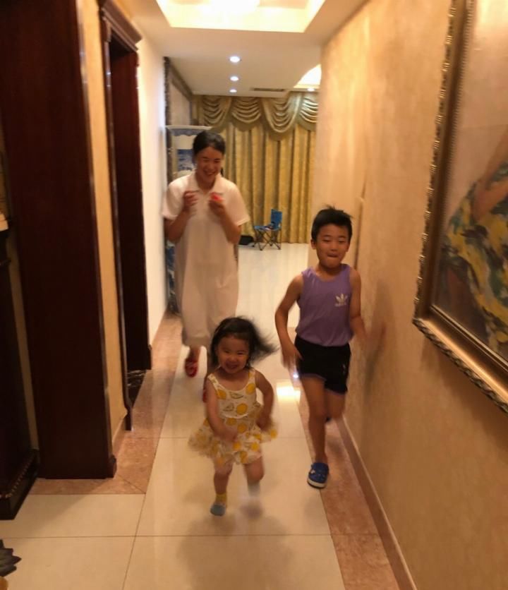 两位大别墅人生:王楠住别墅嫁郭斌,张怡宁住四魔王出售荆州市图片