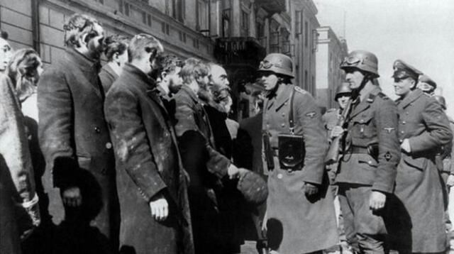 二战时期，德国纳粹残害了大量的犹太人，他们是怎么分辨犹太人的