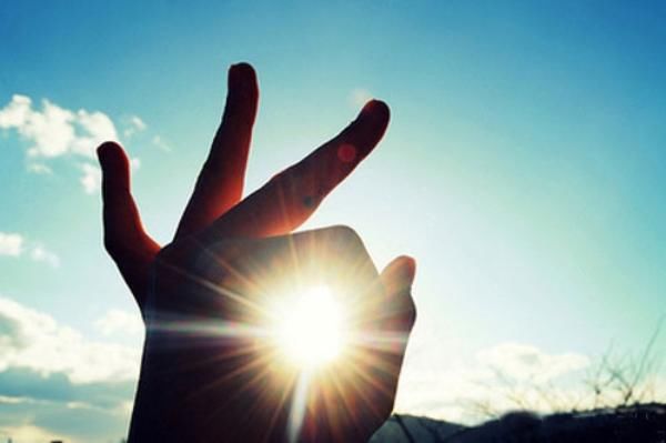 怀孕几个月为家里人包饺子，大姑姐连吃带拿，我终忍无可忍