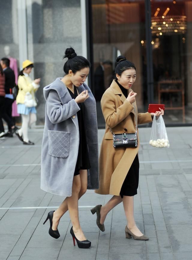 3月的西安街头穿什么的都有