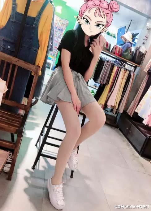 小漫画自曝漫画证明颜值,漫画腿十分抢镜,网团团照片a漫画妹妹图片