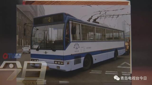 2路电车老车型光荣“退役”！看着这些公交老照片，你能认出几辆