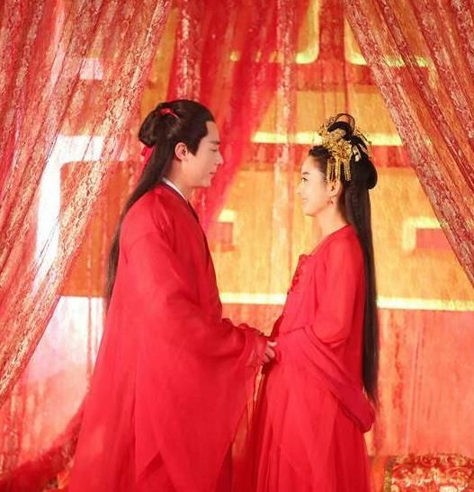 赵丽颖怀孕知否添一口!婚礼放到百日宴?看颖宝