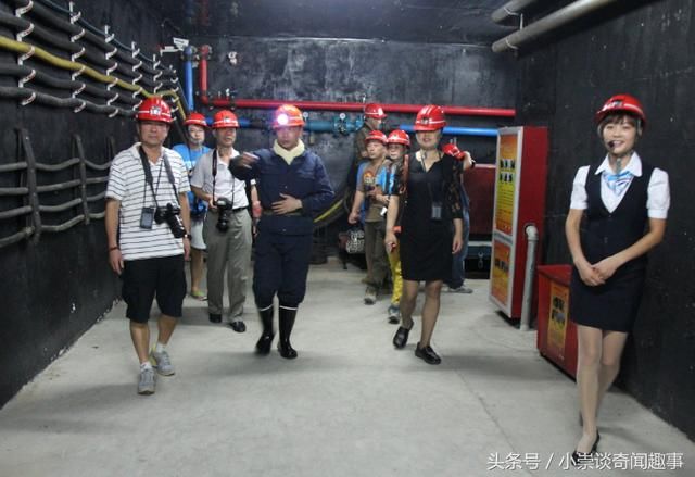 工人视频一个月到底说出?赚钱来你都不大全穿情趣内衣煤矿湿吻图片