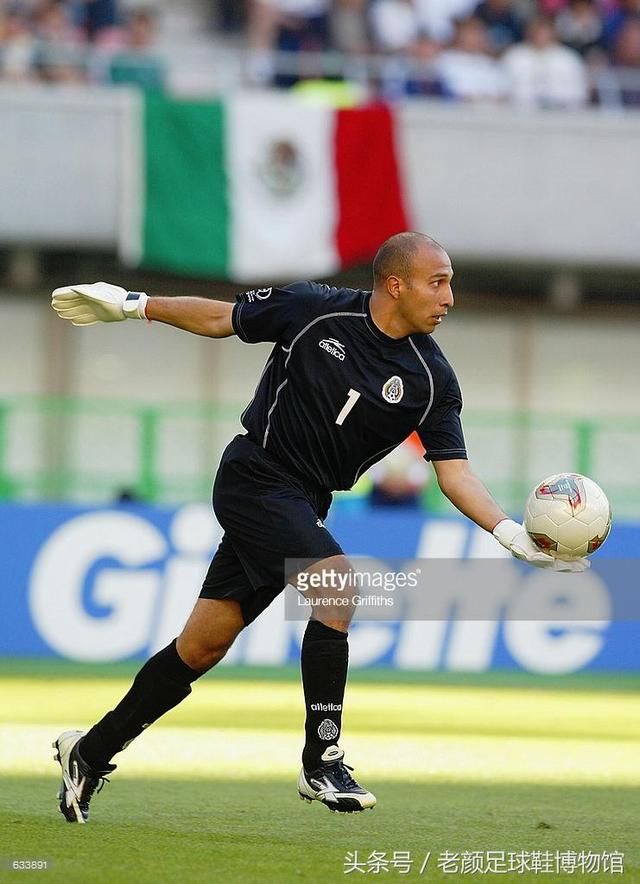 2002韩日世界杯足球回顾,黑马lotto一鸣惊人,小