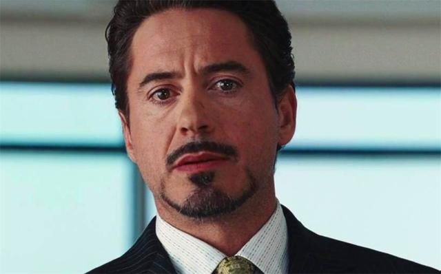 礼上的陌生面孔疑似《钢铁侠3》中的小男孩,会