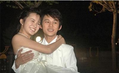 王菁婚纱照_何炅老婆王菁婚纱照