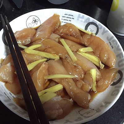 金枪鱼鸡胸肉虾仁黎麦沙拉