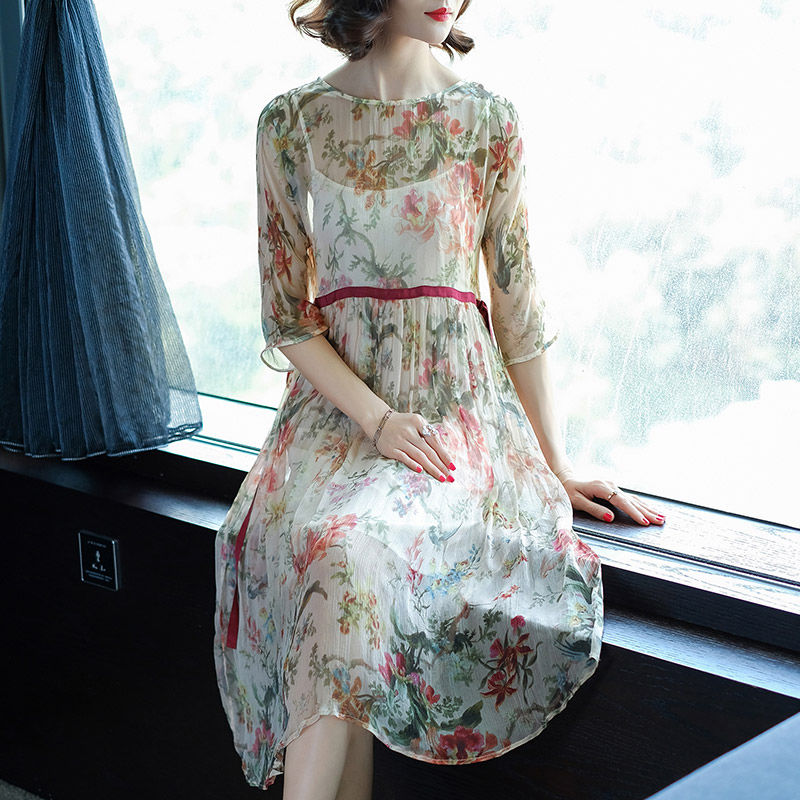 女人千万别牛仔裙配高跟鞋,今年流行这样的名