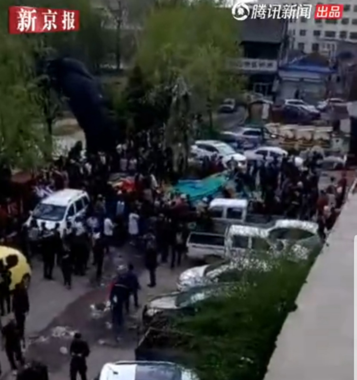 河北涞源龙卷风掀翻充气城堡致2死7伤3人被控