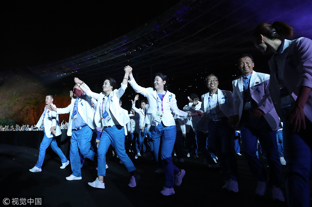2018雅加达亚运会开幕式:韩朝代表团举统一旗