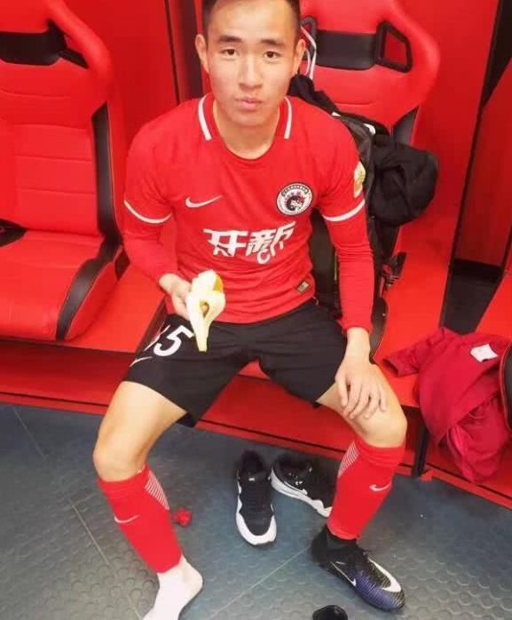 辽足22岁边后卫租借加盟西乙B 合同为期5个月