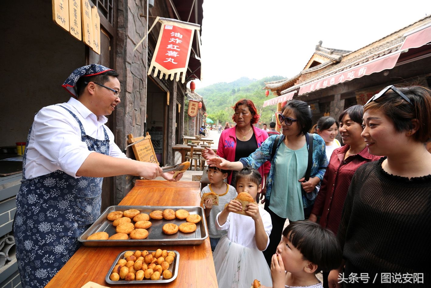 河南淇县:旅游帮扶贫困户 书记成了“店小二”