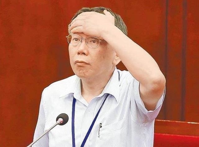 柯文哲选战两手布局:找绿营大佬力挽狂澜初见效却被另一手“坑”