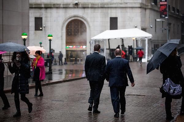 美元与多种货币正加速赛跑，全球这六国多城购房者或不惜亏本抛楼