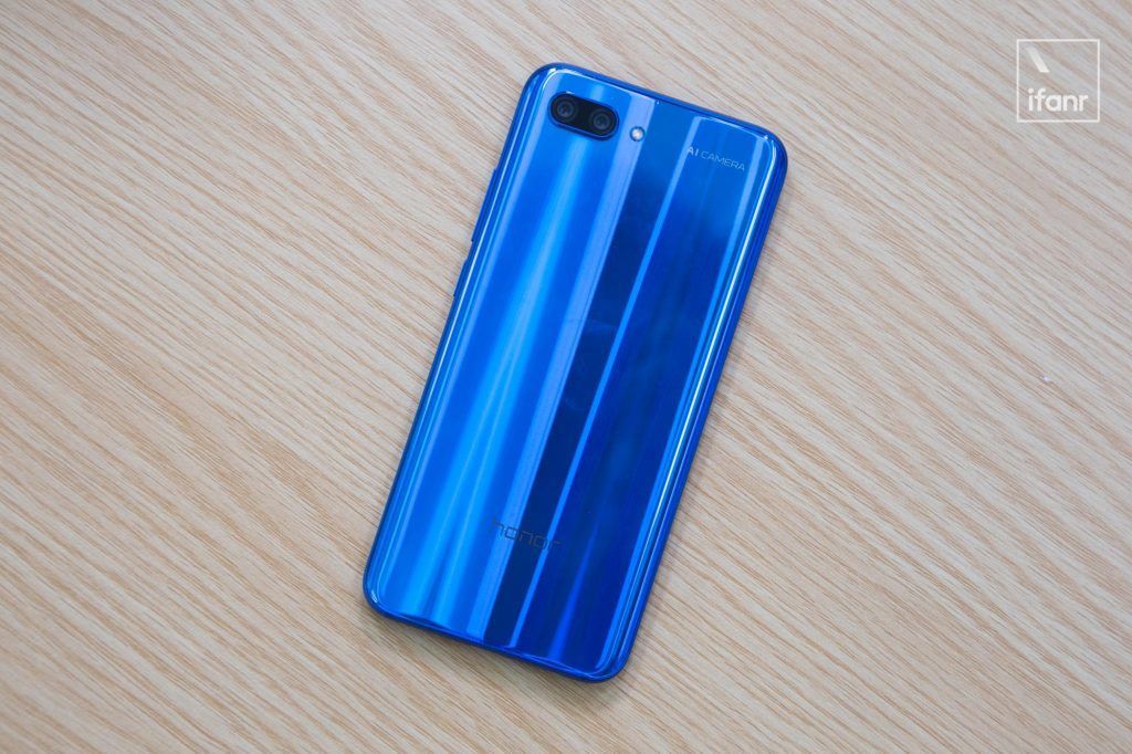 荣耀 10 深度体验:AI 手机的新时代,到底意味着