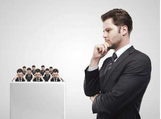 面试官:机把偏旁移动,成啥字?答朵的被淘汰,