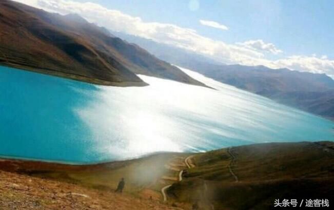 这个湖泊有上亿公斤的鱼