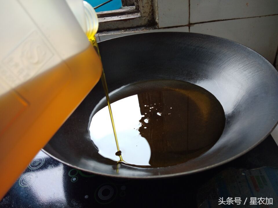 汉中面皮为啥好吃?主要是这个调料秘制配方,拌