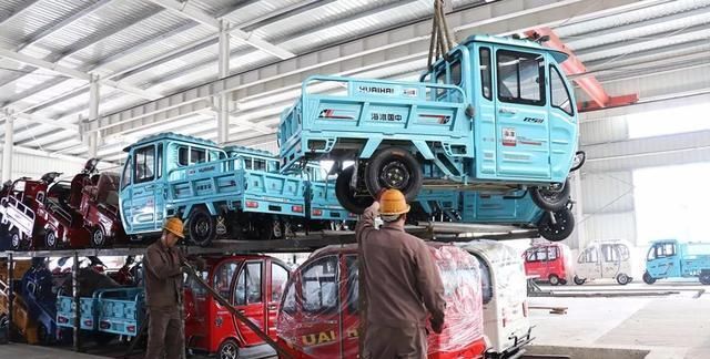 拉货电动三轮车