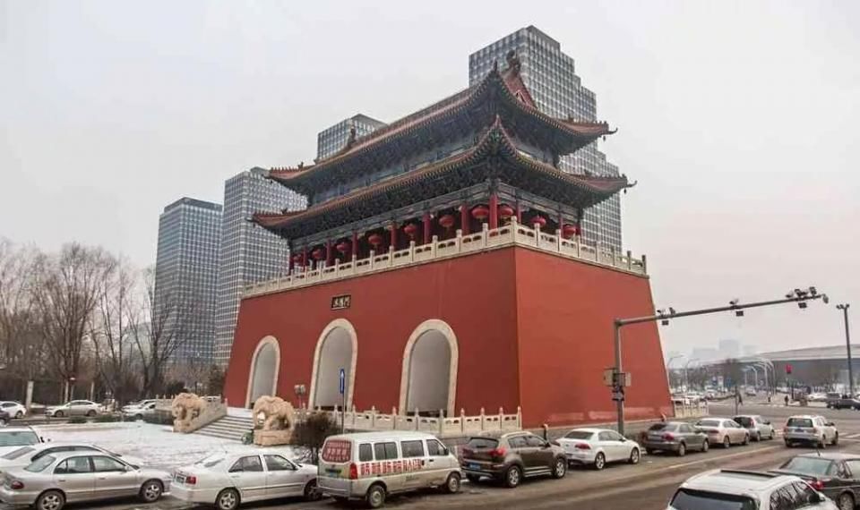太原:耗资400余万元建山寨天安门，拆迁后成千万富翁