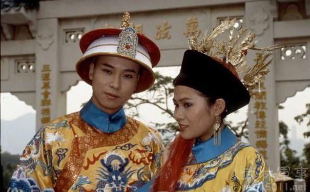 康熙皇帝简介和后人 t01c8b609e99be424dd.jpg