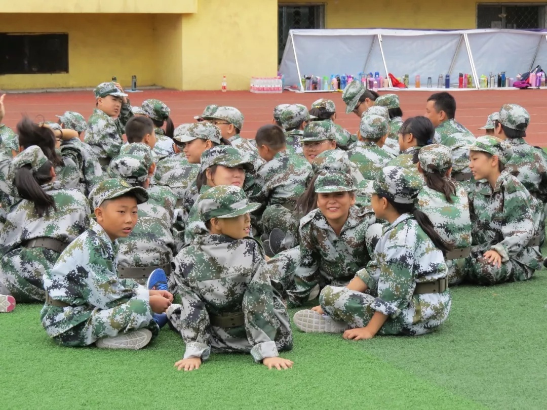 军中骄子,校园精英--忻州六中初一新生军训掠影