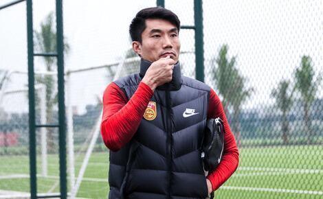 伊拉克门将教练:郑智38岁!中国队没好球员了?