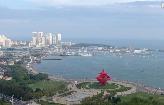 青岛的一条小吃街,专坑外地人,本地人根本不去