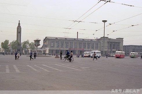 老照片:1980年代的哈尔滨,电视台,友谊宫,火车