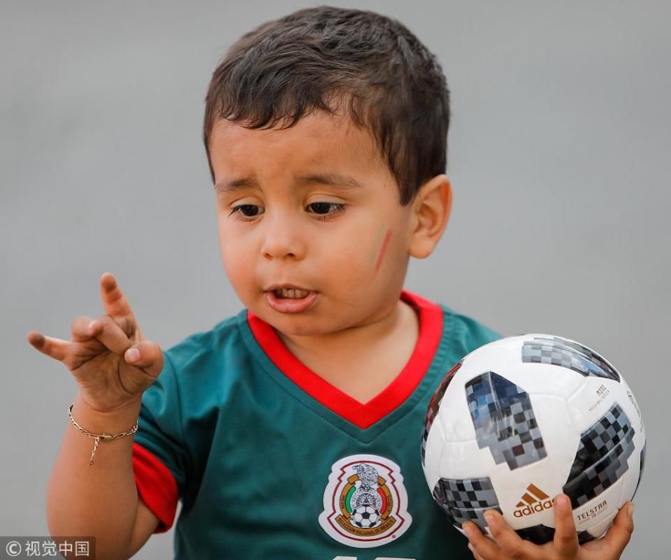 球迷要从娃娃抓起,看看外国人怎么做